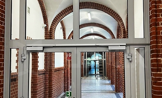 stolarka_aluminiowa_okienno-drzwiowa_gliwice_szkola_muzyczna_16