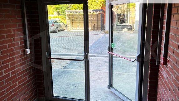 stolarka_aluminiowa_okienno-drzwiowa_gliwice_szkola_muzyczna_2